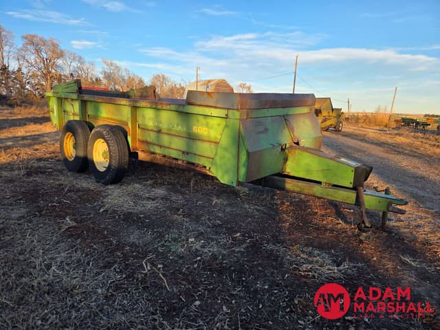 Image of John Deere 680 equipment image 1