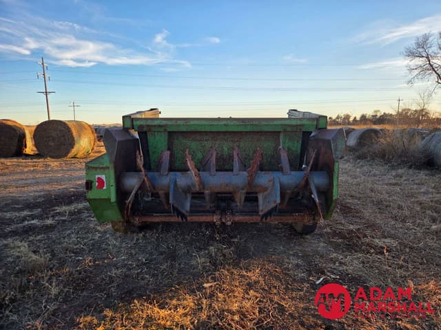 Image of John Deere 680 equipment image 4