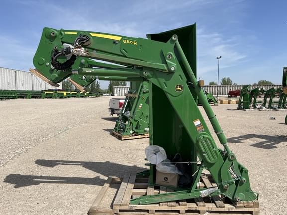 Image of John Deere 680R Image 0