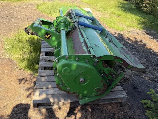 Image of John Deere 681 equipment image 1