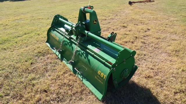 Image of John Deere 681 equipment image 3