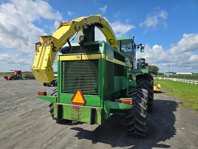 Image of John Deere 6850 equipment image 3