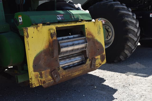 Image of John Deere 6850 equipment image 3