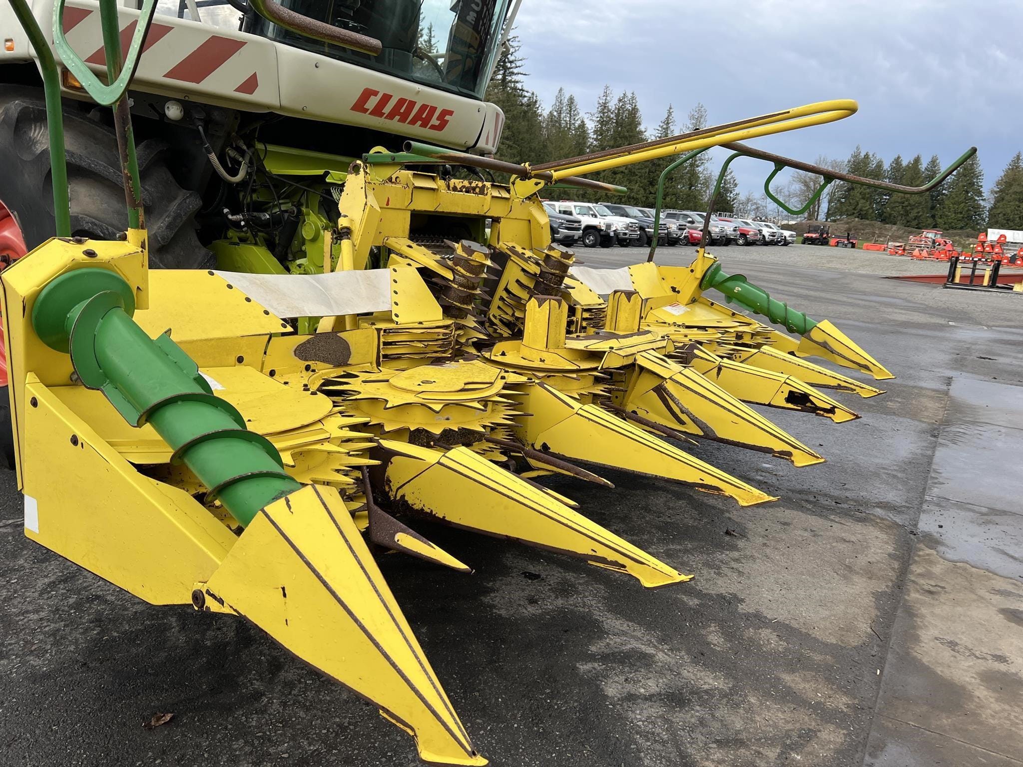 Main image John Deere 686