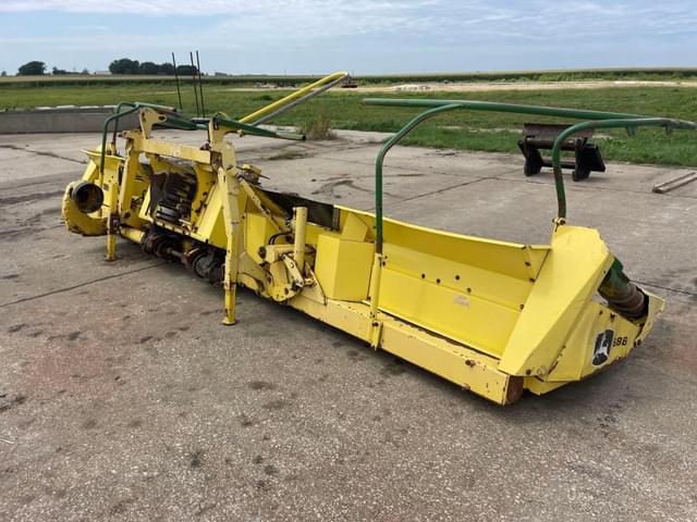 Image of John Deere 688 equipment image 2