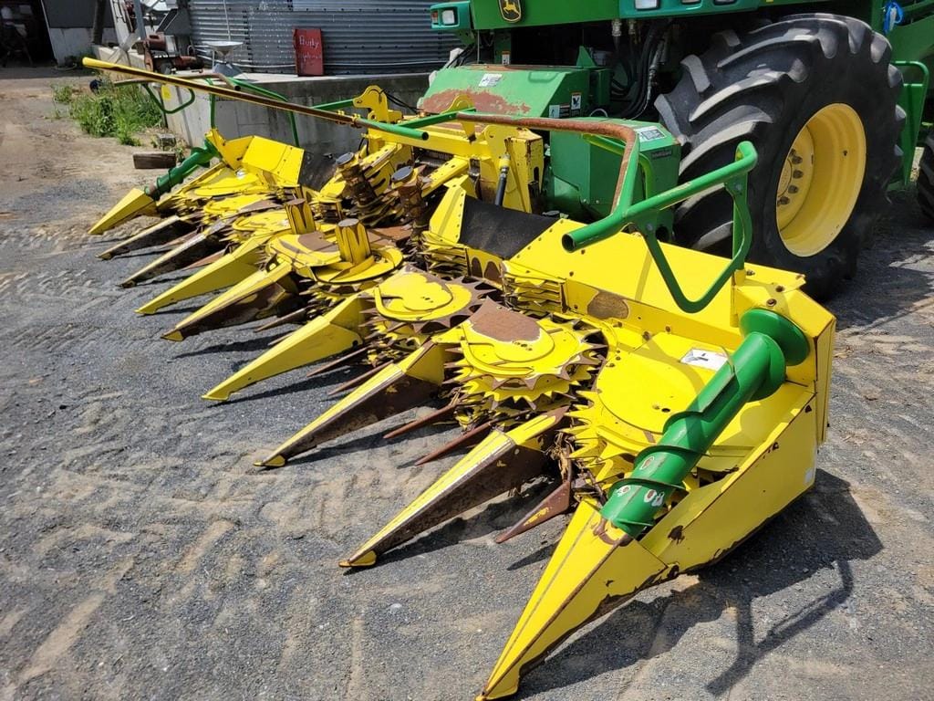 John Deere 688 Equipment Image0
