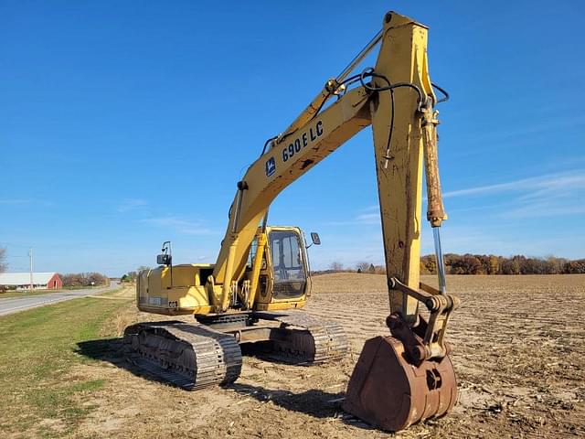 Image of John Deere 690E LC equipment image 2