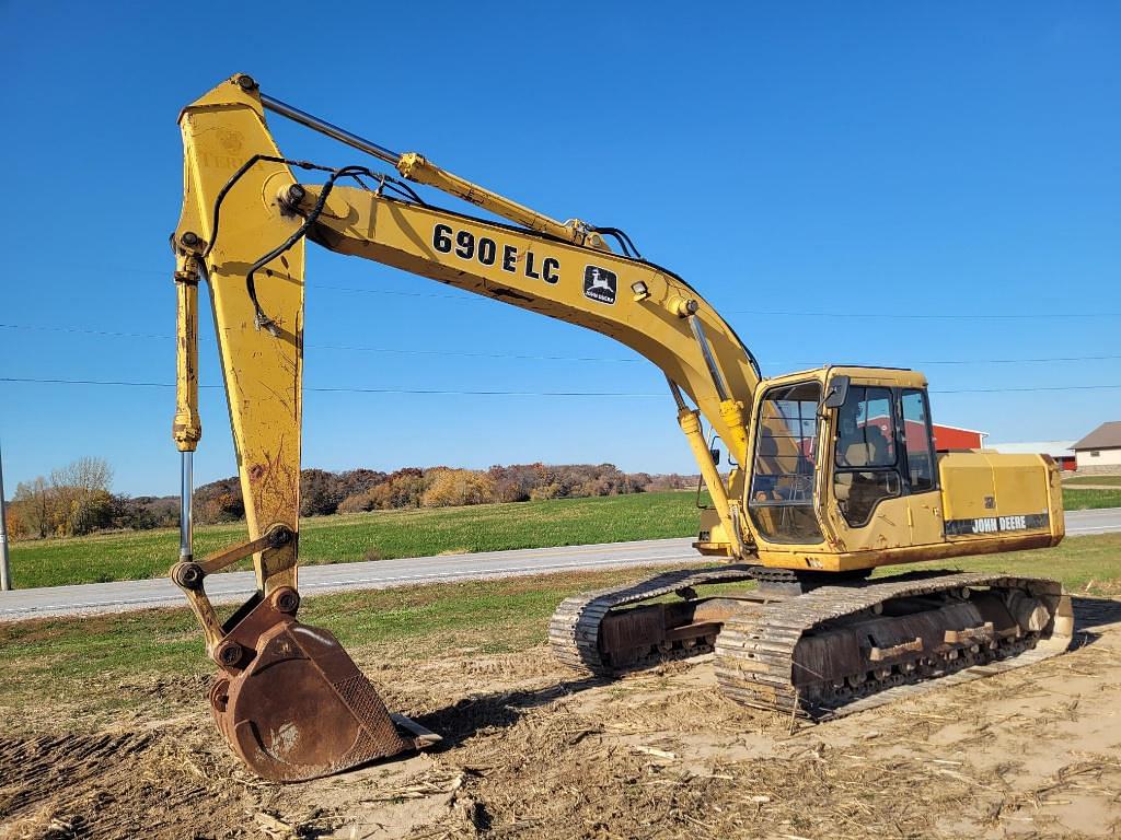 Image of John Deere 690E LC Primary image