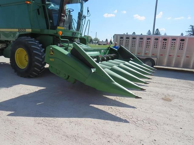 Image of John Deere 693 equipment image 2