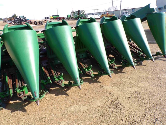 Image of John Deere 693 equipment image 2