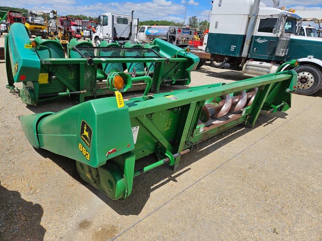 Image of John Deere 693 equipment image 2