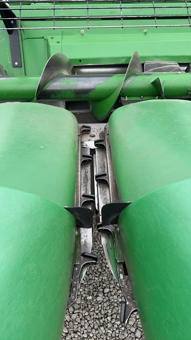 Image of John Deere 693 equipment image 2