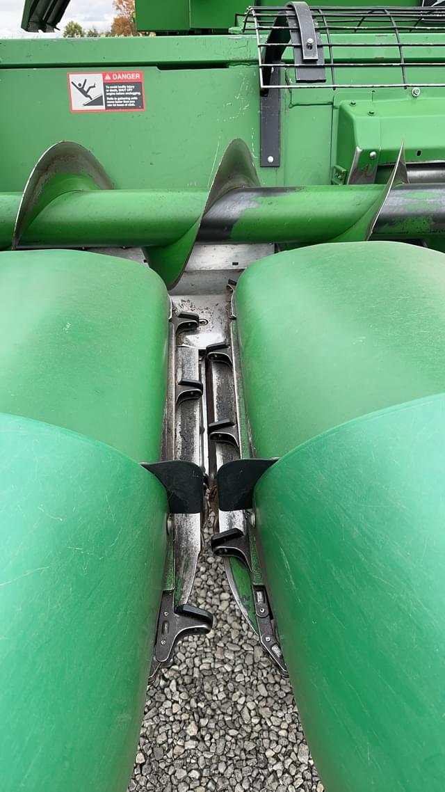 Image of John Deere 693 equipment image 3