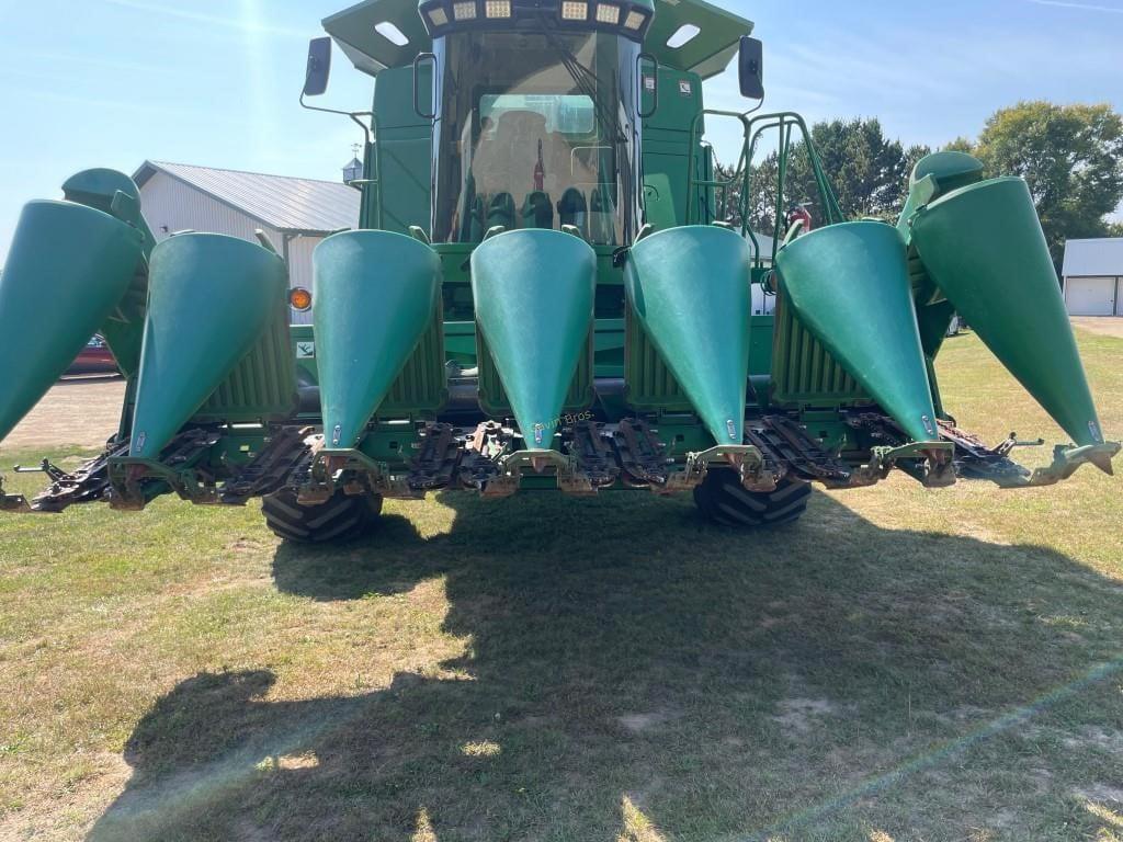 Image of John Deere 693 Primary image