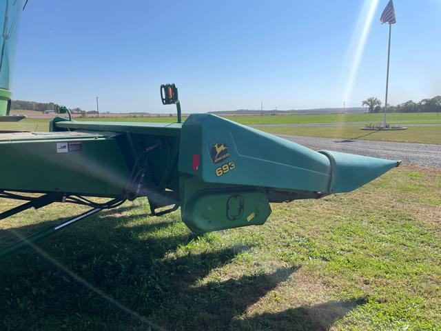 Image of John Deere 693 equipment image 2