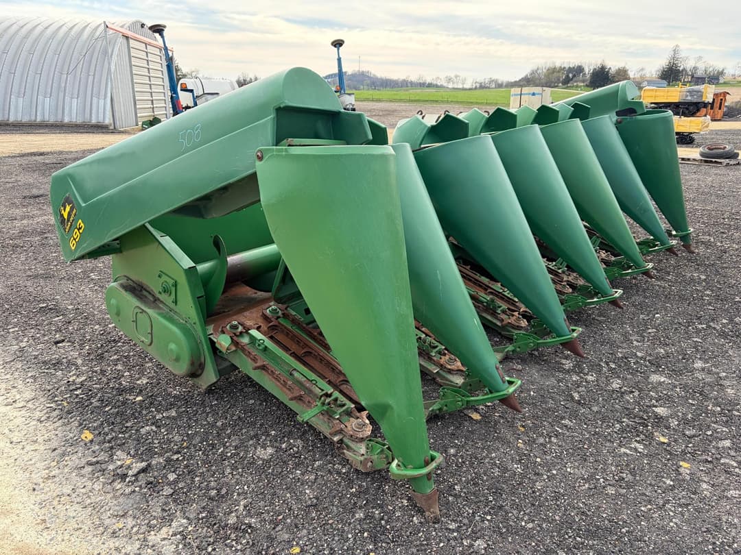 Image of John Deere 693 Primary image
