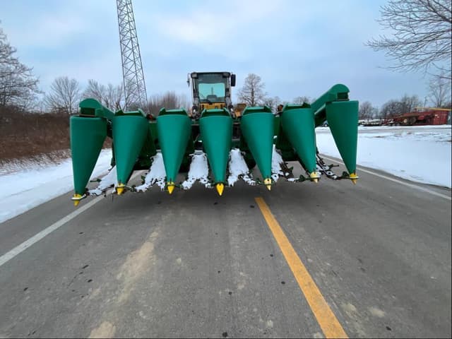 Image of John Deere 693 equipment image 1