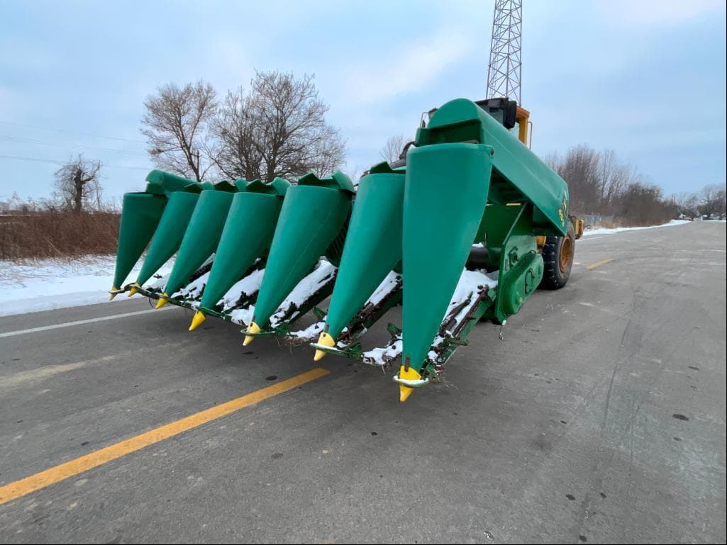 Image of John Deere 693 Primary image