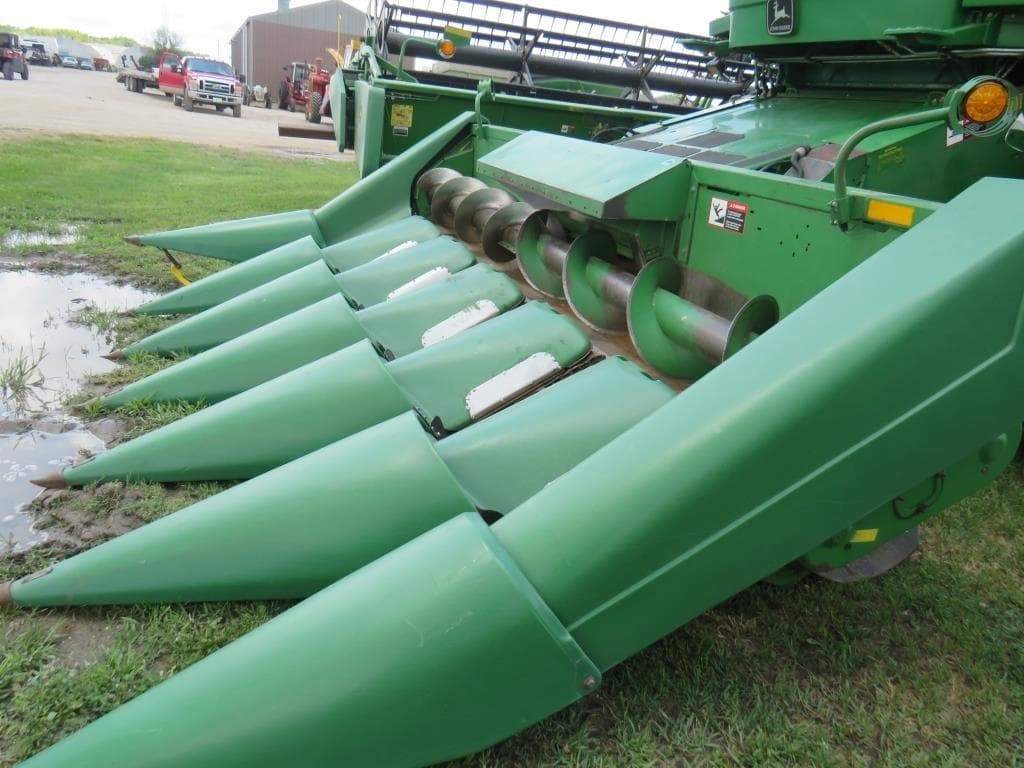 Image of John Deere 693 Primary image