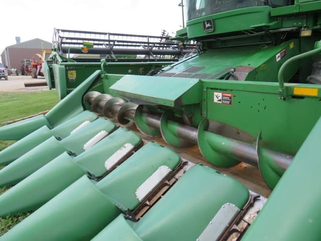 Image of John Deere 693 equipment image 1