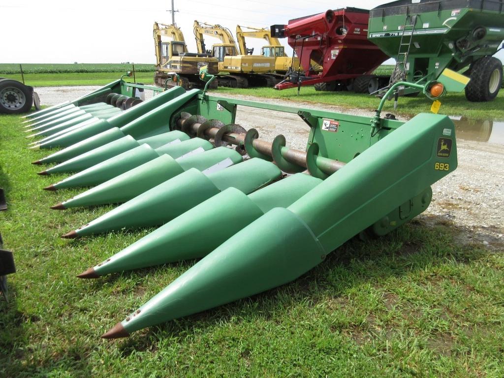 Image of John Deere 693 Primary image
