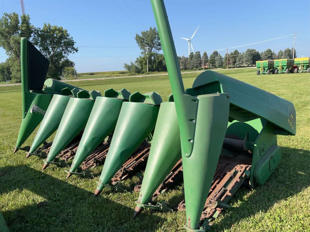 Image of John Deere 693 Primary image