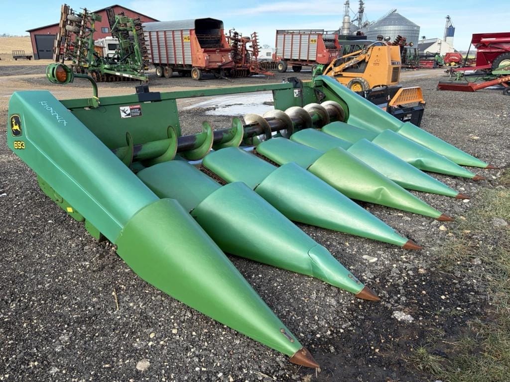 John Deere 693 Equipment Image0