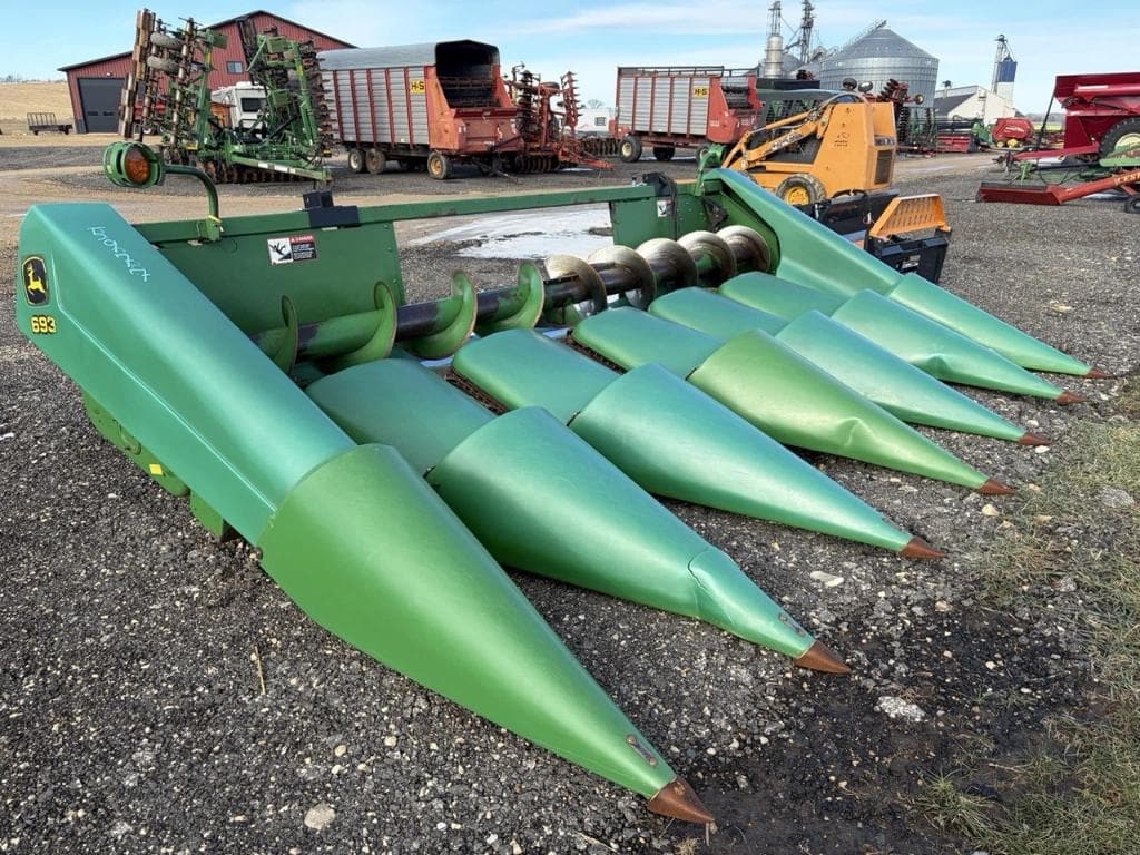 Image of John Deere 693 Primary image