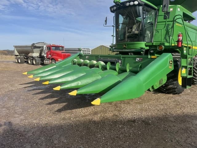 Image of John Deere 693 equipment image 1