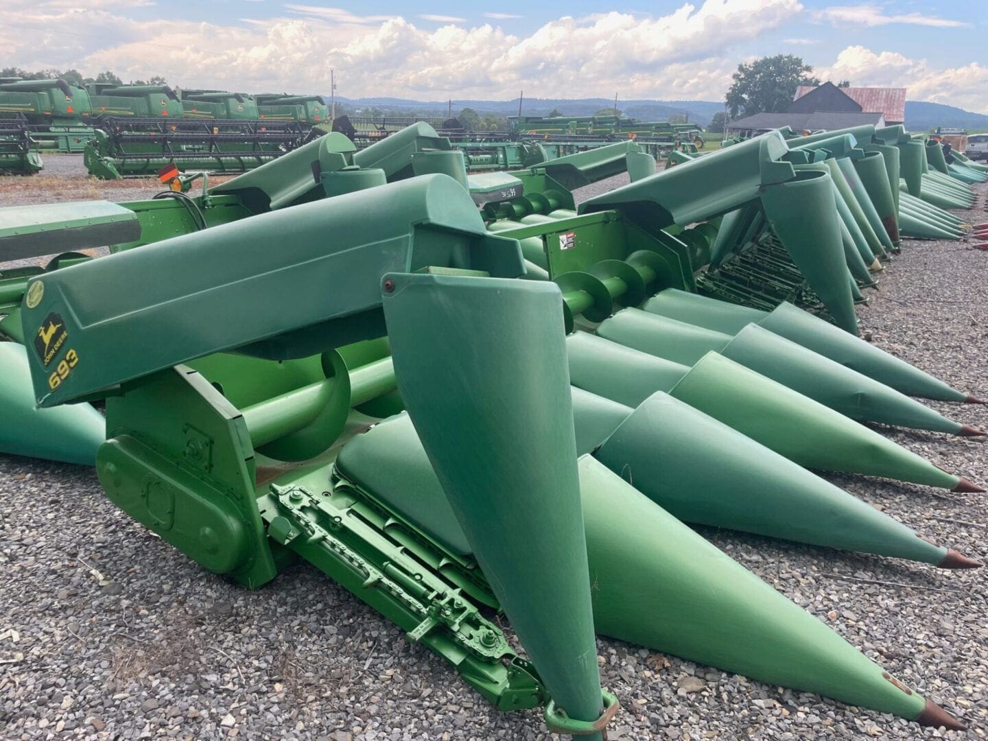 John Deere 693 Equipment Image0