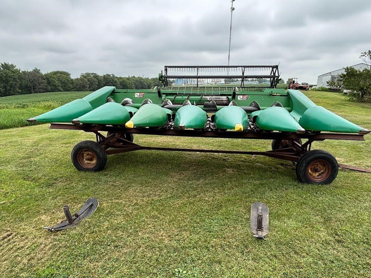 John Deere 693 Equipment Image0