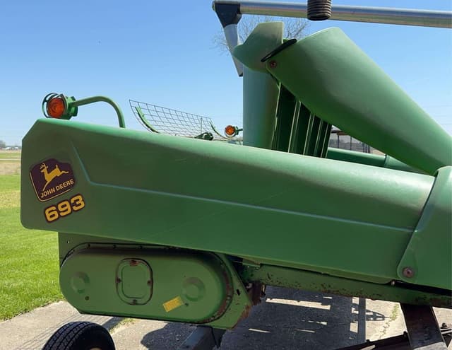 Image of John Deere 693 equipment image 2