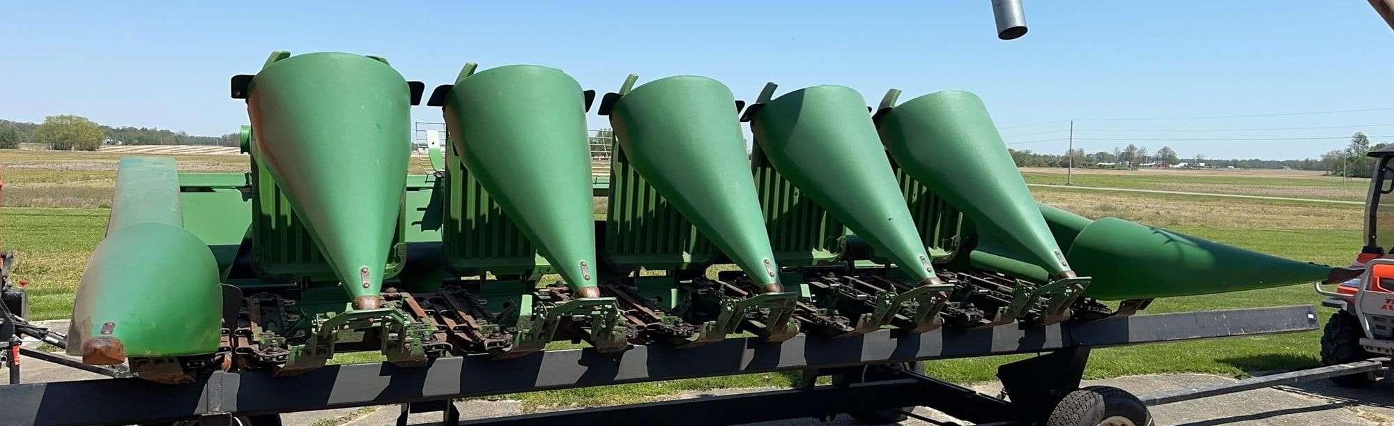 John Deere 693 Equipment Image0