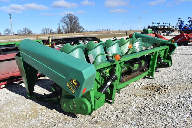 Image of John Deere 693 equipment image 2