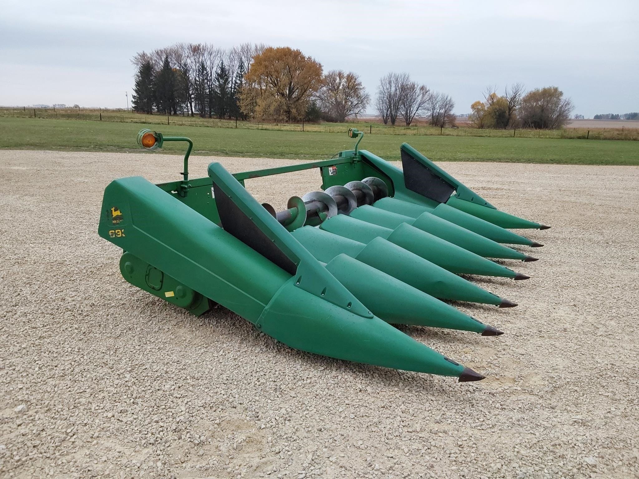 John Deere 693 Equipment Image0