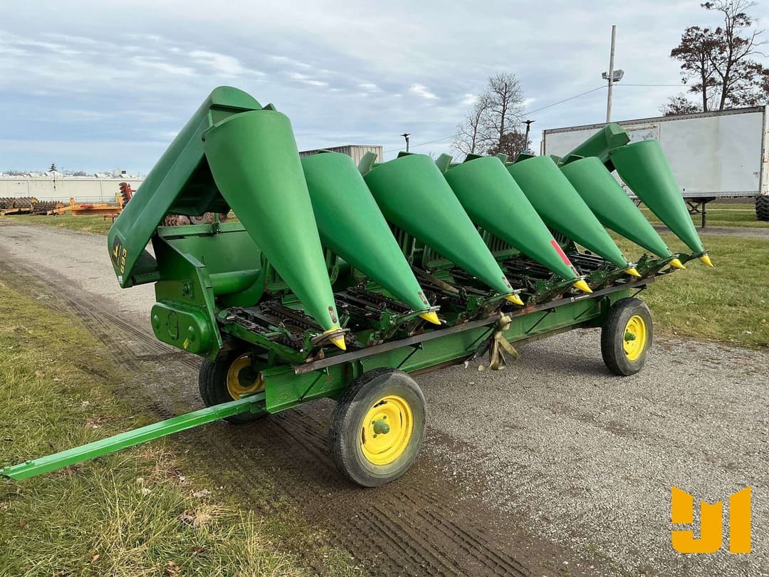 Image of John Deere 693 Primary image