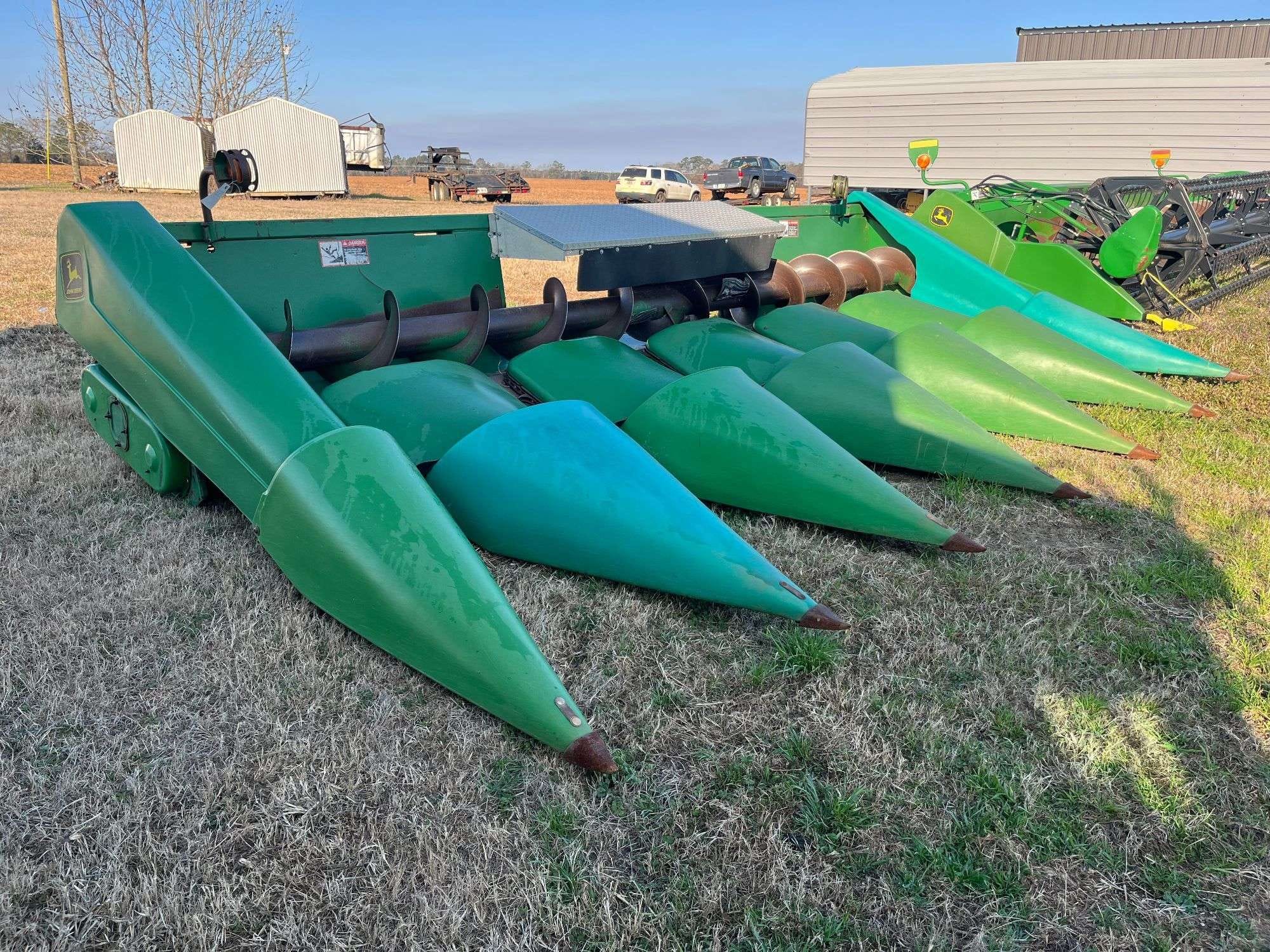 John Deere 694 Equipment Image0