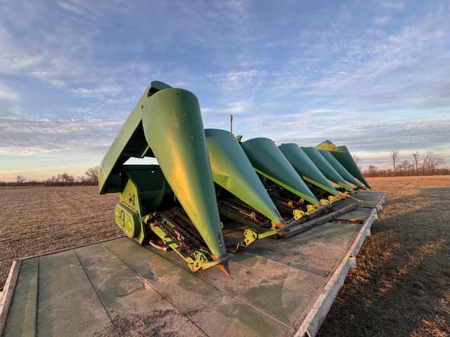 Image of John Deere 694 equipment image 2