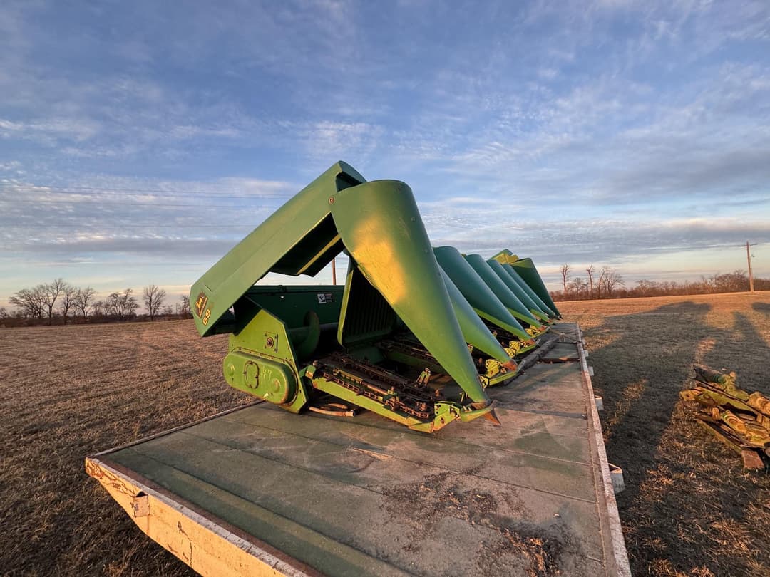 Image of John Deere 694 Primary image