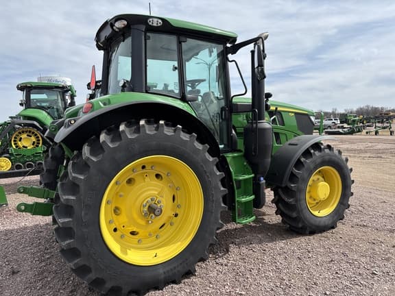 Image of John Deere 6M 155 equipment image 2