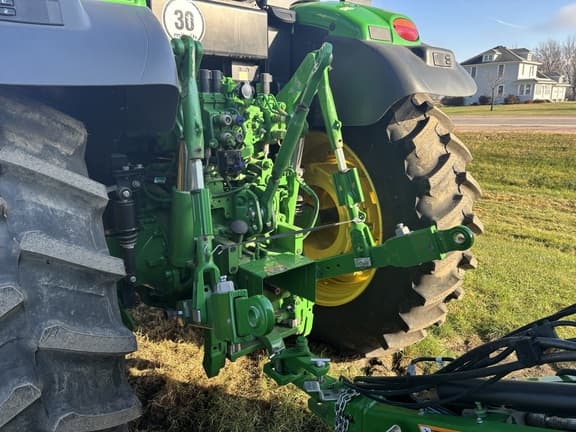 Image of John Deere 6M 165 equipment image 4