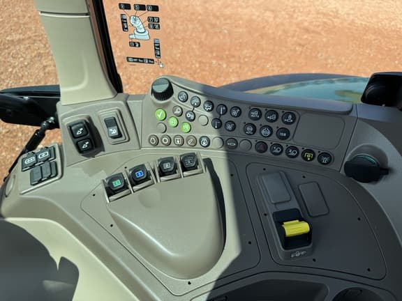 Image of John Deere 6M 165 equipment image 4