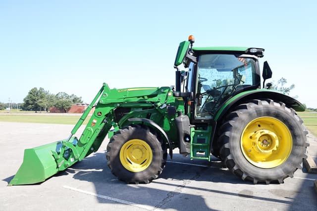Image of John Deere 6R 130 equipment image 3