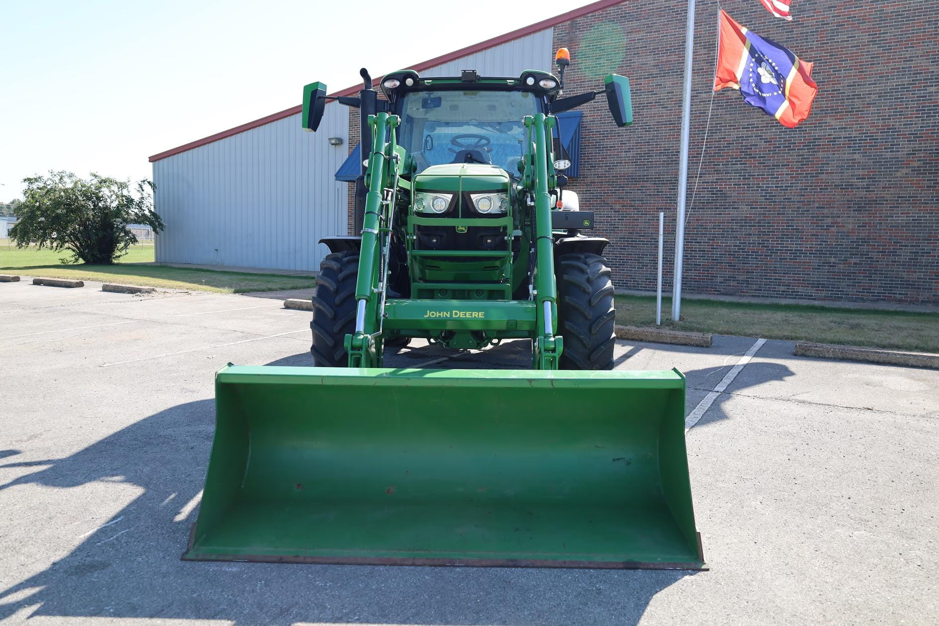 John Deere 6R 130 Equipment Image0