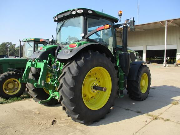 Image of John Deere 6R 195 equipment image 4