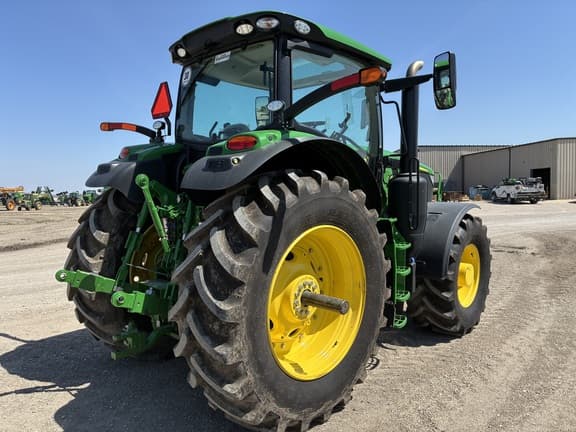 Image of John Deere 6R 195 equipment image 4