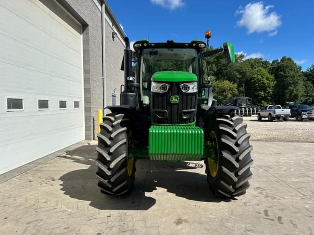 Image of John Deere 6R 215 equipment image 3
