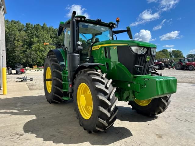Image of John Deere 6R 215 equipment image 4