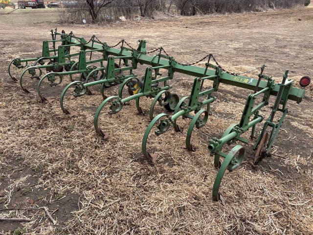 Image of John Deere Undetermined equipment image 2