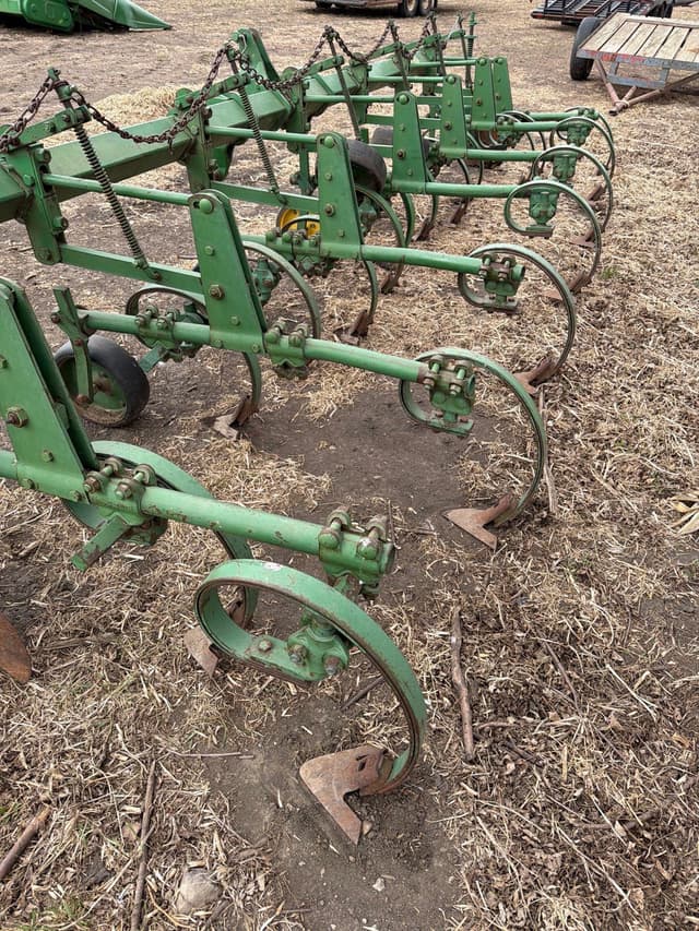 Image of John Deere Undetermined equipment image 4